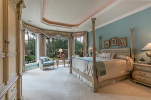 135 Hickory Master bedroom