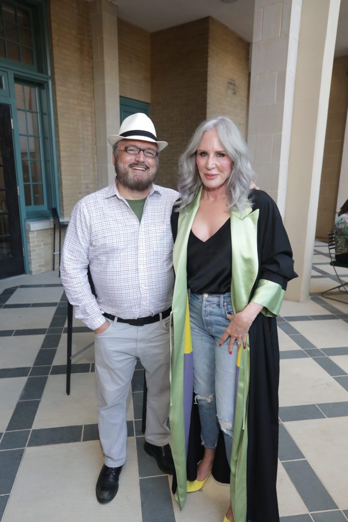 Arnold Wayne Jones, Heidi Dillon