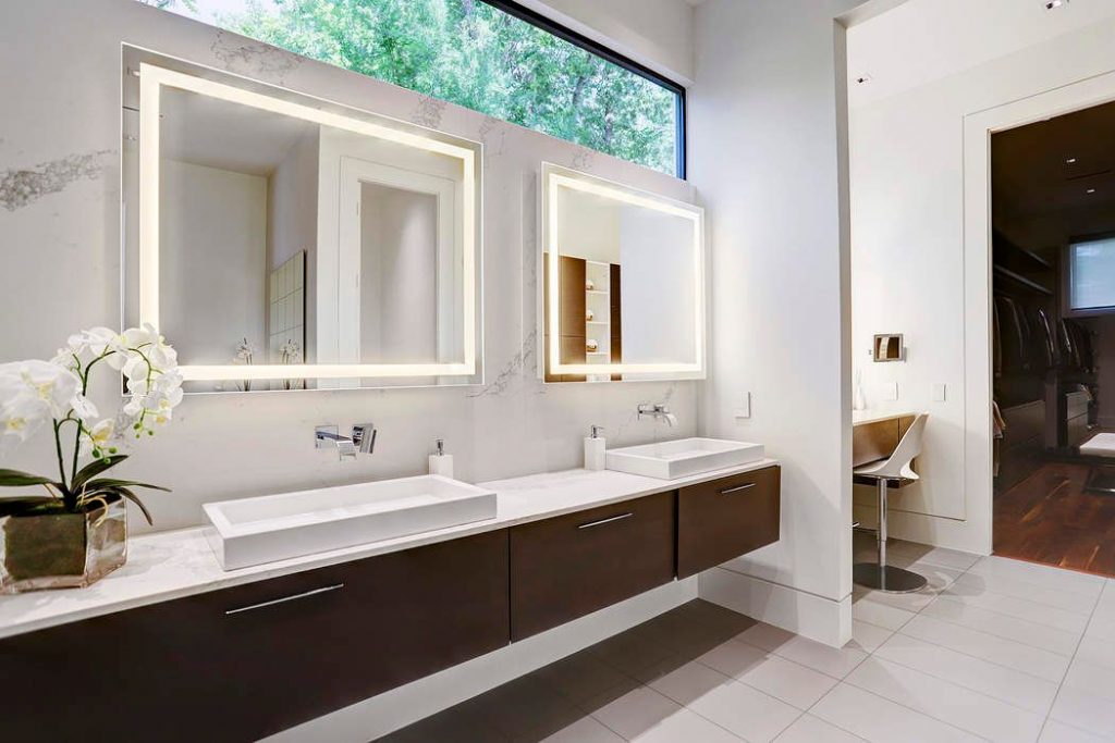 The floating sinks add an unexpected touch to this bath. 