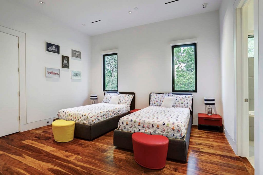 This room is perfect for siblings. 