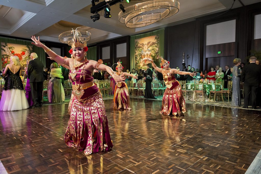 The Ball is an elegant, black-tie evening reminiscent of the 1940’s and 50’s, which featured a seated dinner and silent auction that included one-of-a-kind luxury items, exceptional experiences and private dinners from some of Houston’s top chefs. 

The Symphony Ball is attended by business, community and philanthropic leaders, along with many members of the Houston Symphony family. This is all made possible by our generous Presenting Sponsor, Phillips 66.