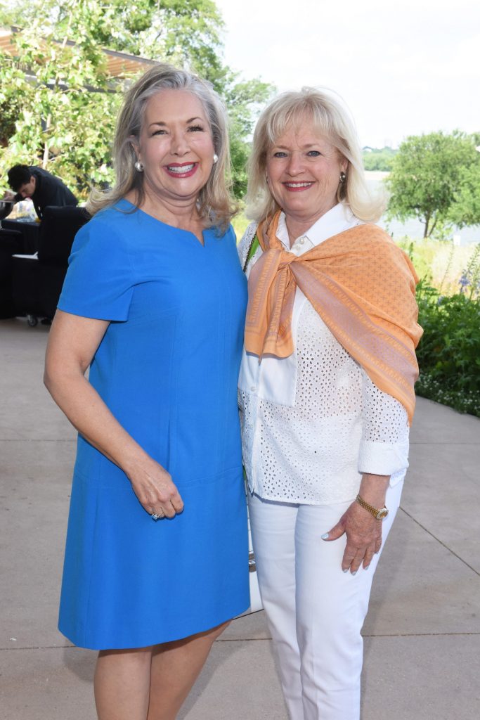 Janet McDougal, Linda Alexander