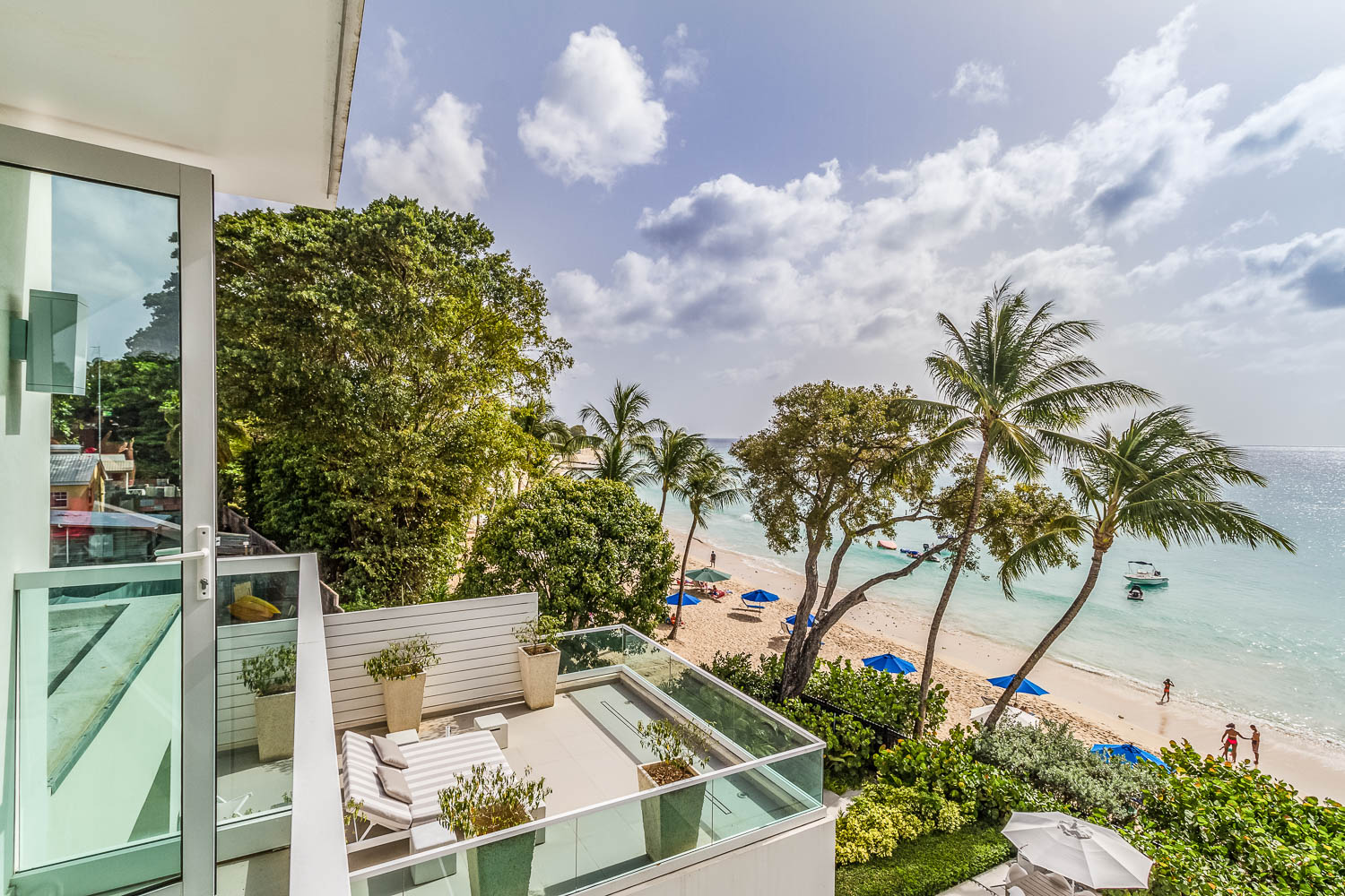 Luxury Resorts footprints 3