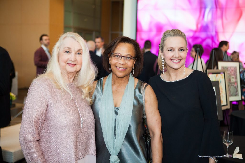 Phyllis Weiss, Fern Tresvau, Tisa Hibbs