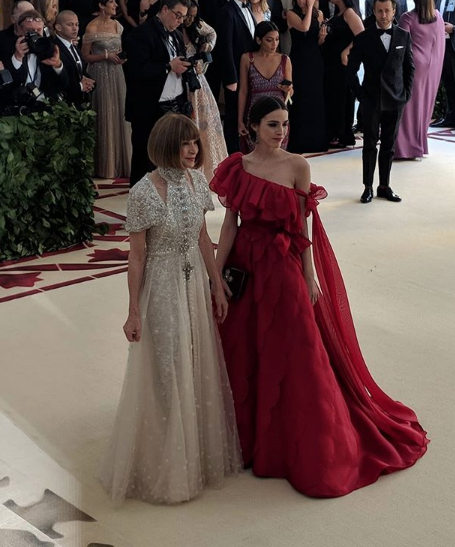 Anna Wintour, Bee Shaffer at Met Gala.