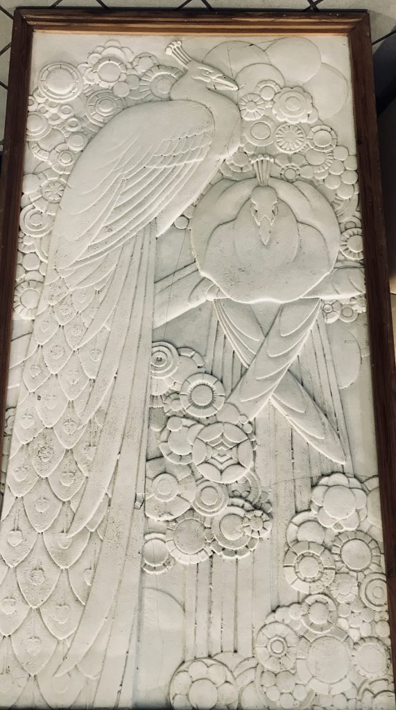 Deco drama from the estate of the founder of Tootsies.