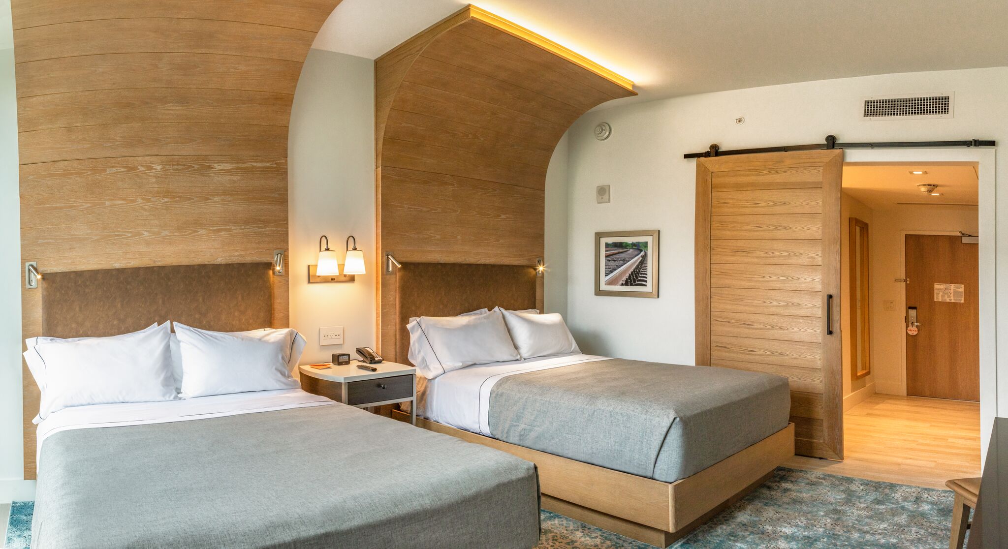 New Millennial Friendly Hotel Debuts in Dallas, Brings a Rooftop Bar