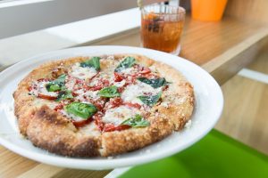 La Vista 101 margherita pizza