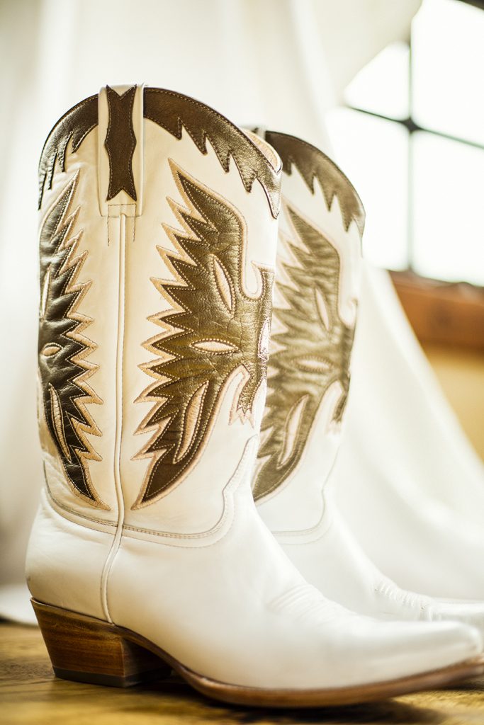 Sloan Childress/William Cummins wedding in Jackson Hole, Wyo. (Photo by Florence McCall Photography)