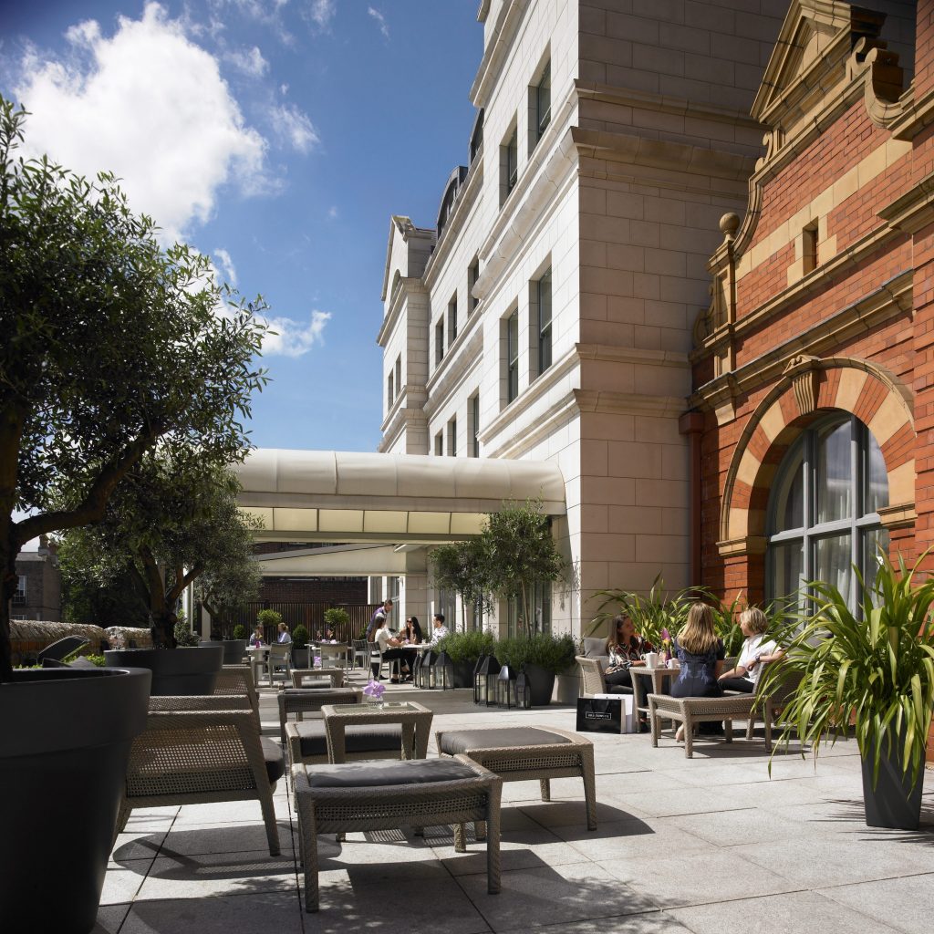 Dylan Hotel exterior