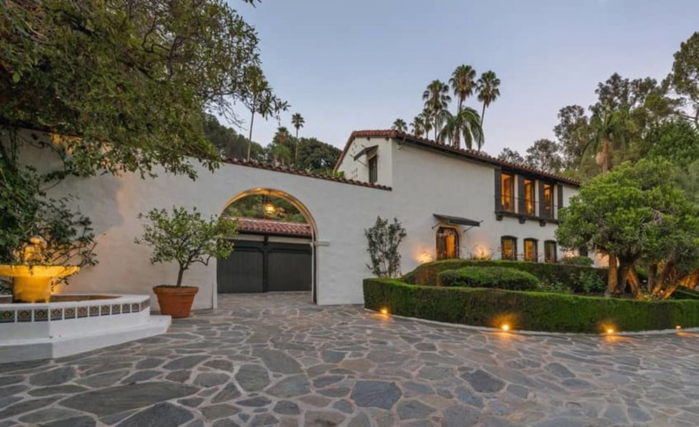 Parsons is fixing to move to Manhattan.