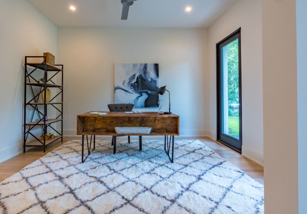 The study has a convenient full bath, allowing you to get away from it all.