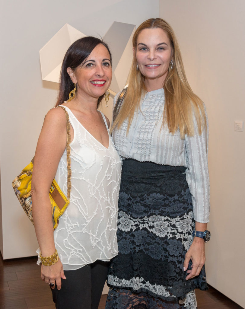 Silvia Salle, Micheline Newall