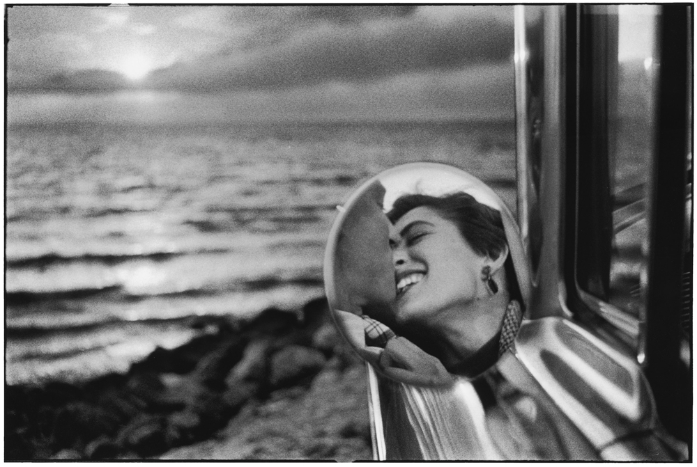 Courtesy Elliot Erwitt/Magnum Photos & PDNB Gallery, Dallas, TX