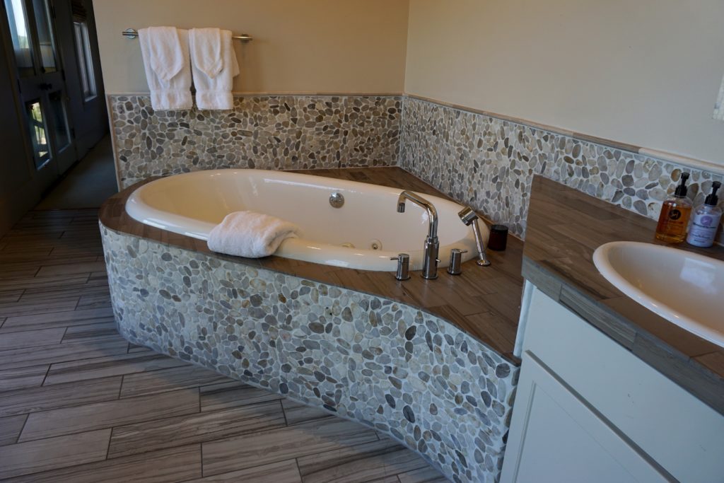 Sage Hill Inn & Spa sources its bath products from Hummingbird Farms in Hye, Texas. 