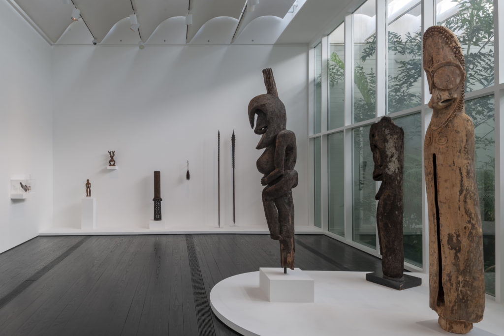 Arts of the Pacific Islands (Photo Paul Hester, courtesy The Menil Collection)