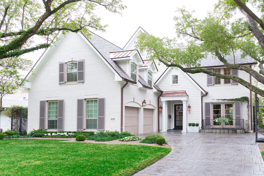 The talented and experienced staff at Lanson B. Jones & Co is more than capable of tackling any size project.