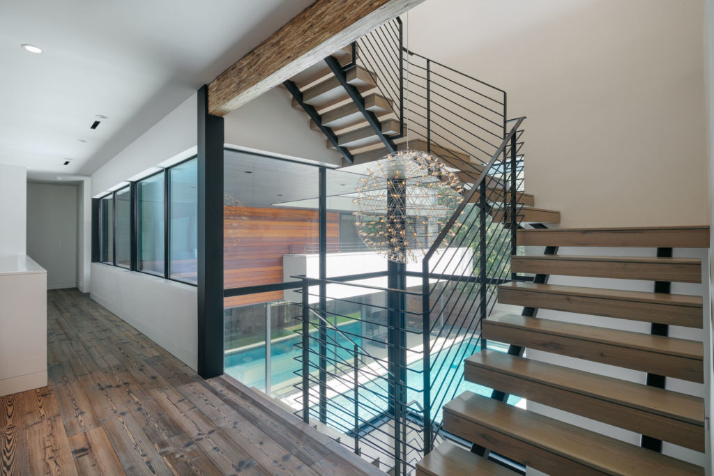 2923 Drexel, studioMET