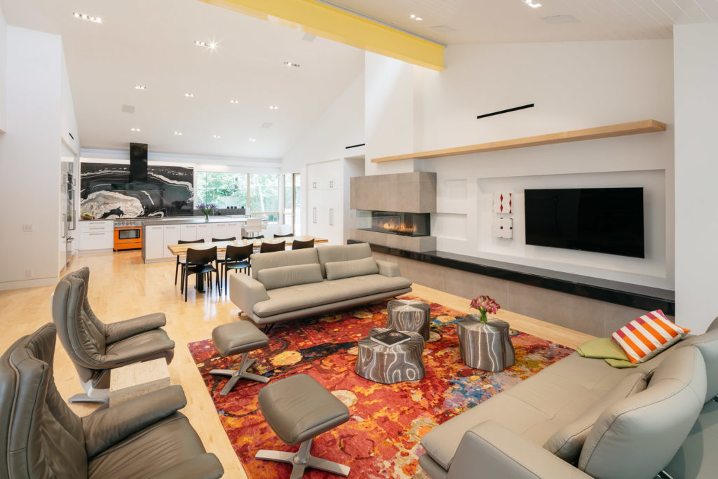 8725 Banzer, RD Architecture