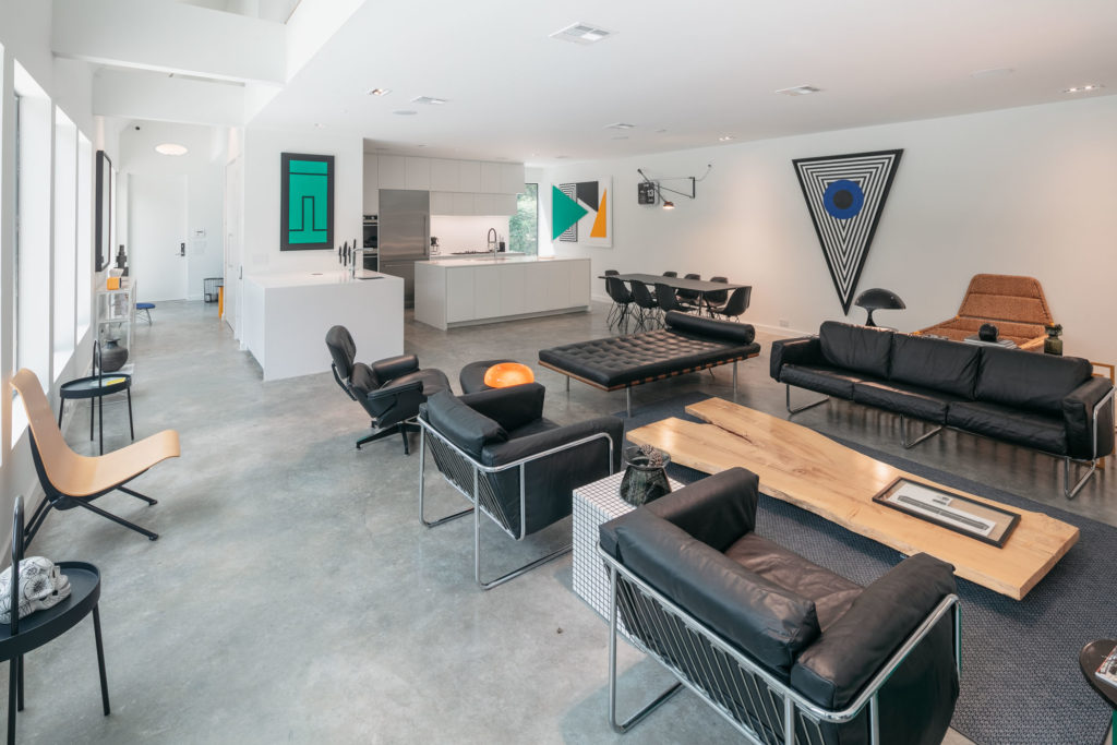 8913 Friendship, JT ARC Studio