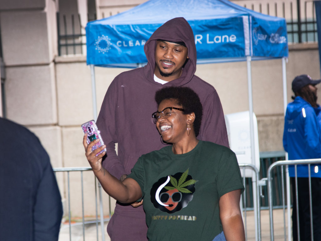 New Houston Rocket Carmelo Anthony certainly doesn't seem surly with the fans. (Photo by F. Carter Smith.)