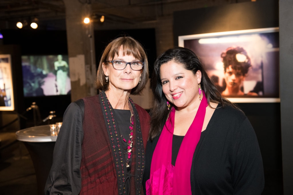 Donna DeMari, Martha Hinojosa