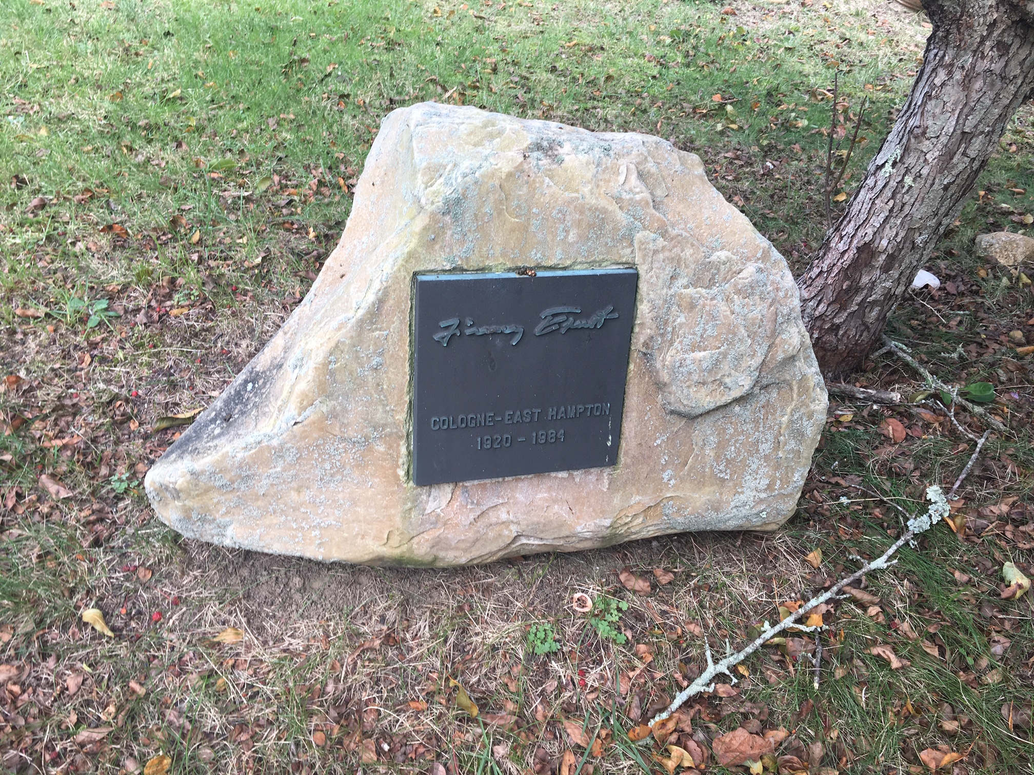 Secret Art Graves — Visiting the Cemeteries Where the Titans of