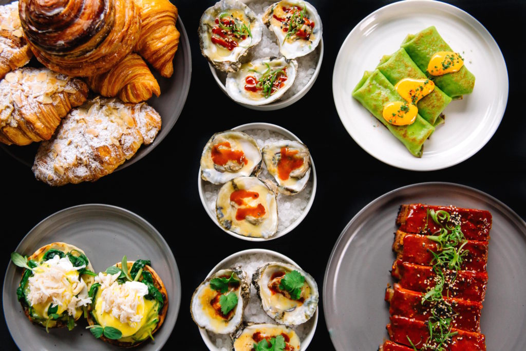 International Smoke brings a hip scene and some unusual brunch options. (Photo by Mad Maven.)