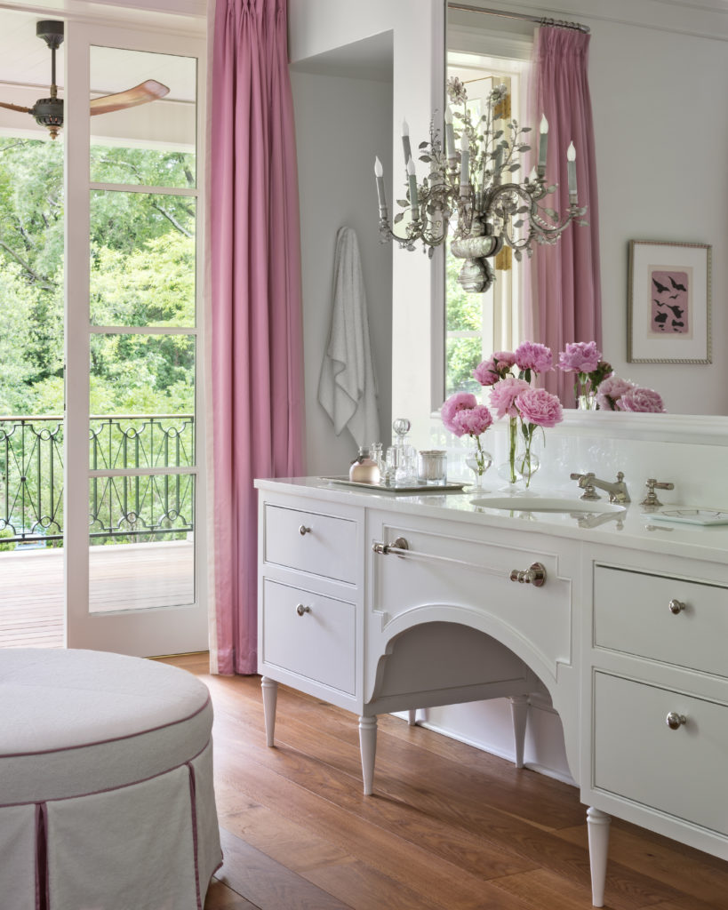 The architect designed the vanity, which looks like a vintage piece of furniture. A project from Suzanne Kasler: Sophisticated Simplicity. Photo by Peter Vitale.