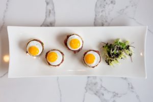 bisou wagyu tartare bites