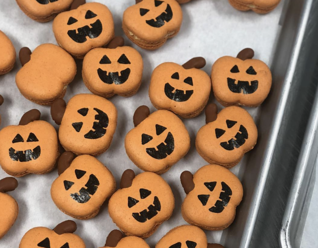 Bisous Bisous brings pumpkin macarons to life. 
