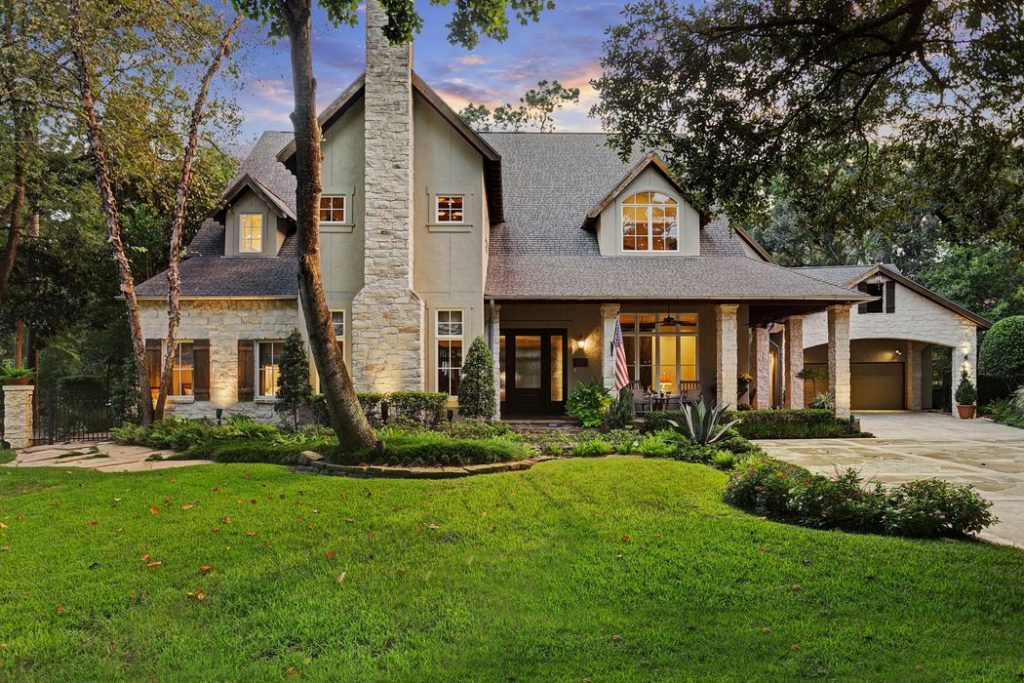Developer Bradley Freels' impressive Sandalwood mansion is on the market for $5.9 million. 