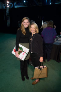 Tricia Curry, Jennifer Curry