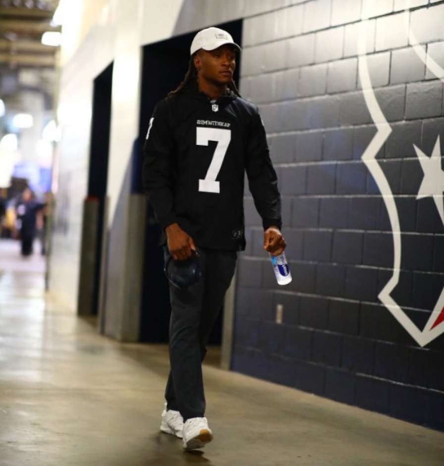 DeAndre Hopkins payed homage to Colin Kaepernick with his jersey choice. (@DeAndreHopkins)