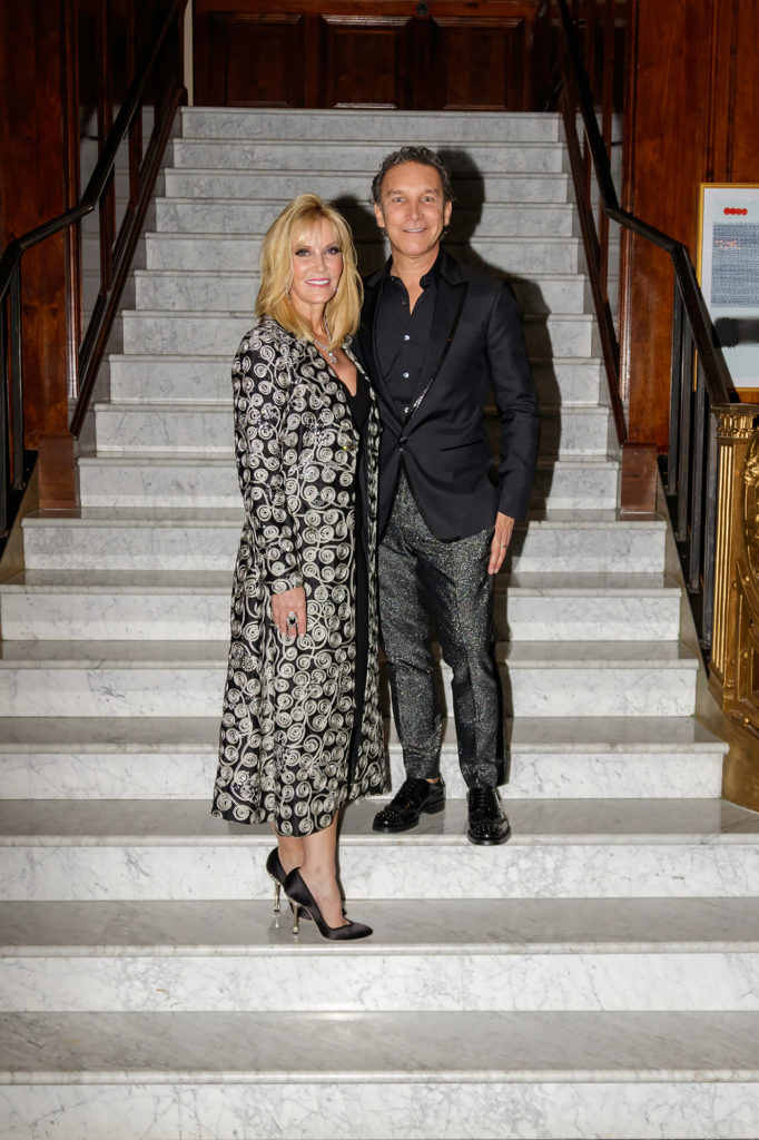 Nancy Rogers, Gonzalo Bueno