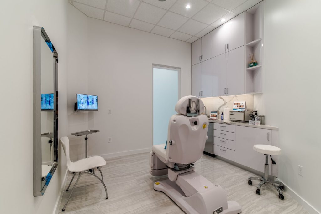 Acqua Med Spa is sexy and sleek. 