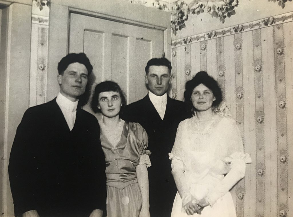 Wedding day for Shirley Keyes and Lewell Thompson. Newlyweds on the right.