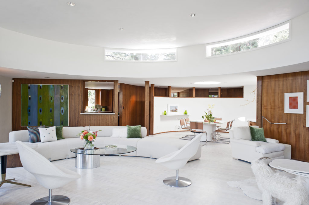 In the living room of Emily Summers’ home in Colorado Springs, Pierre Paulin’s 1960 Globe chairs, a 1970 Lunario coffee table by Cini Boeri for Knoll, and a dining table by Gio Ponti. (Photo by Nikolas Koenig)