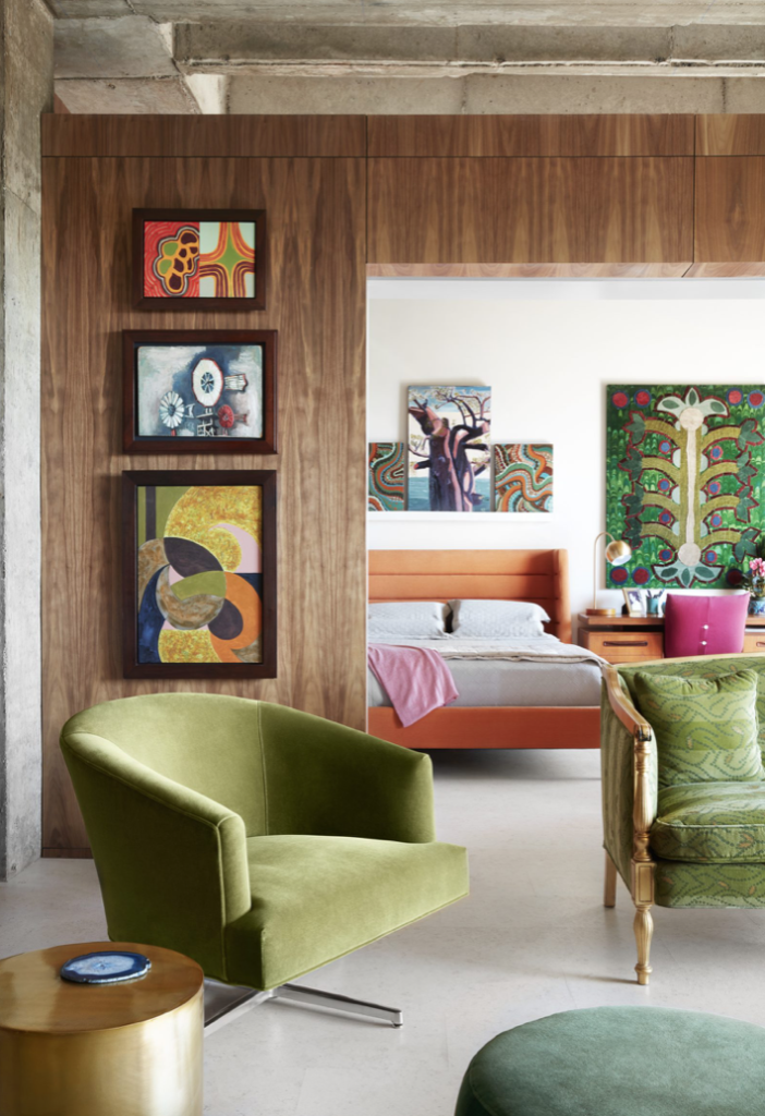 Artist Pam Nelson's apartment was architect George Dahl's former studio. Bentley Tibbs did the interior design. (Photo by Lisa Petrole.)