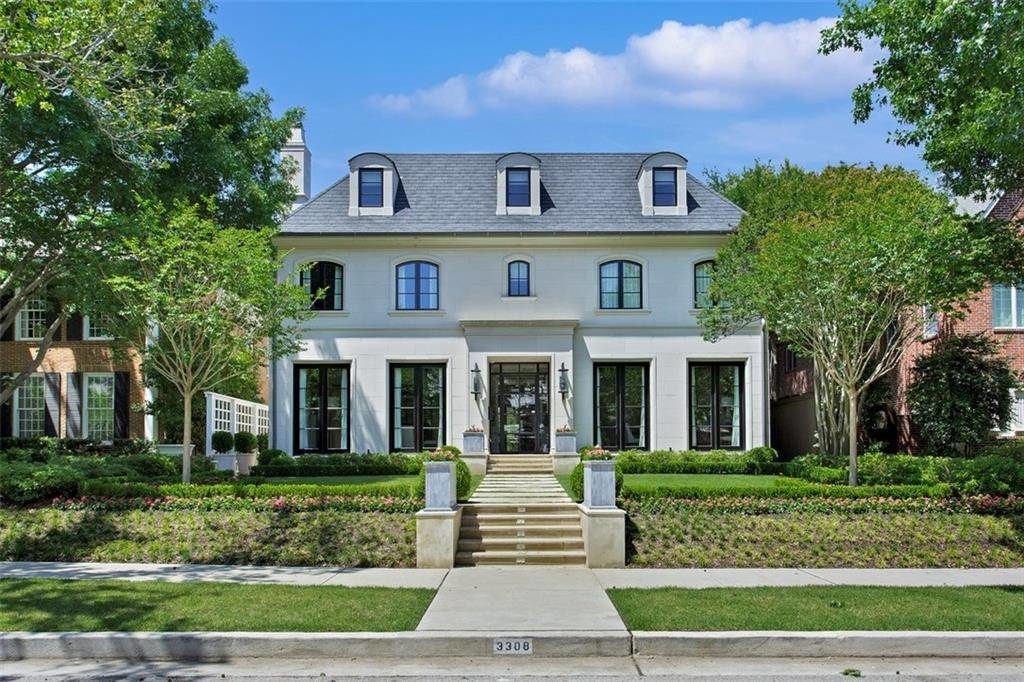 Caroline is hoping for this cozy little house on St. Johns Drive.