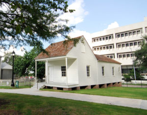 sam houston park fourth ward cottage