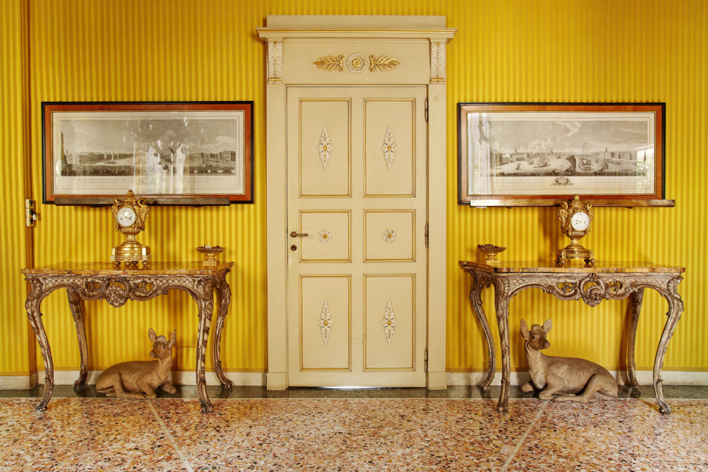 A room in Moncalieri, Cabana, Issue 2