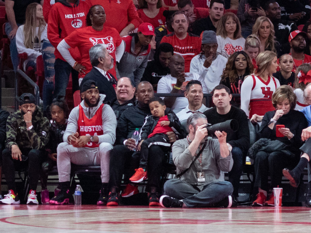 Chris Paul sat in the front row on the baseline with his kids. (Photo by F. Carter Smith.)