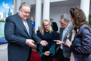 Curator’s Cirlce HMNS-1123