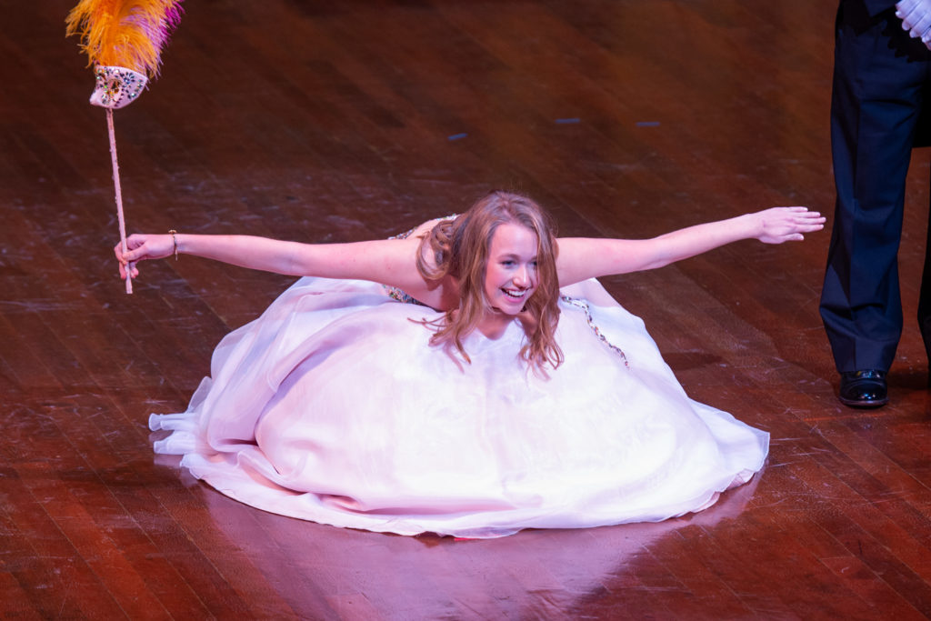 Duchess Joan Kelso owns the Texas dip at the Knights of Momus 2019 Fiesta de Momus at The Grand 1894 Opera House in Galveston. (Photo by Michelle Watson/CatchlightGroup.com)