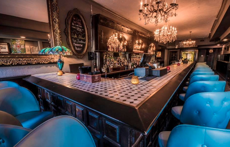 Believe it or not, Leon's Lounge is the oldest bar in Houston. 