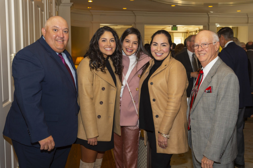 Jesus Saenz, Ariana Saenz, Isabella Saenz, Maria Saenz, Roger Gauzat