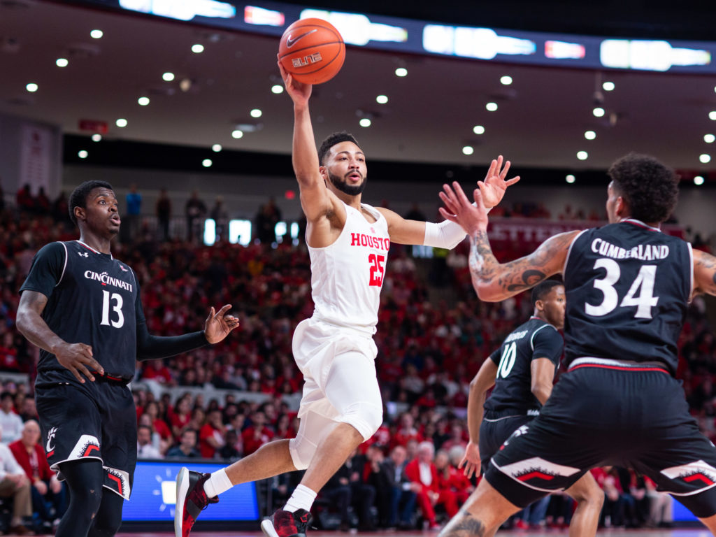 UH Cougars basketball team defeated the University of Cincinnati team at home (Photo by F. Carter Smith)