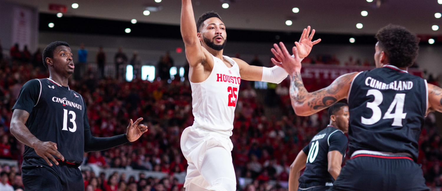 UH Cougars basketball team defeated the University of Cincinnati team at home (Photo by F. Carter Smith)