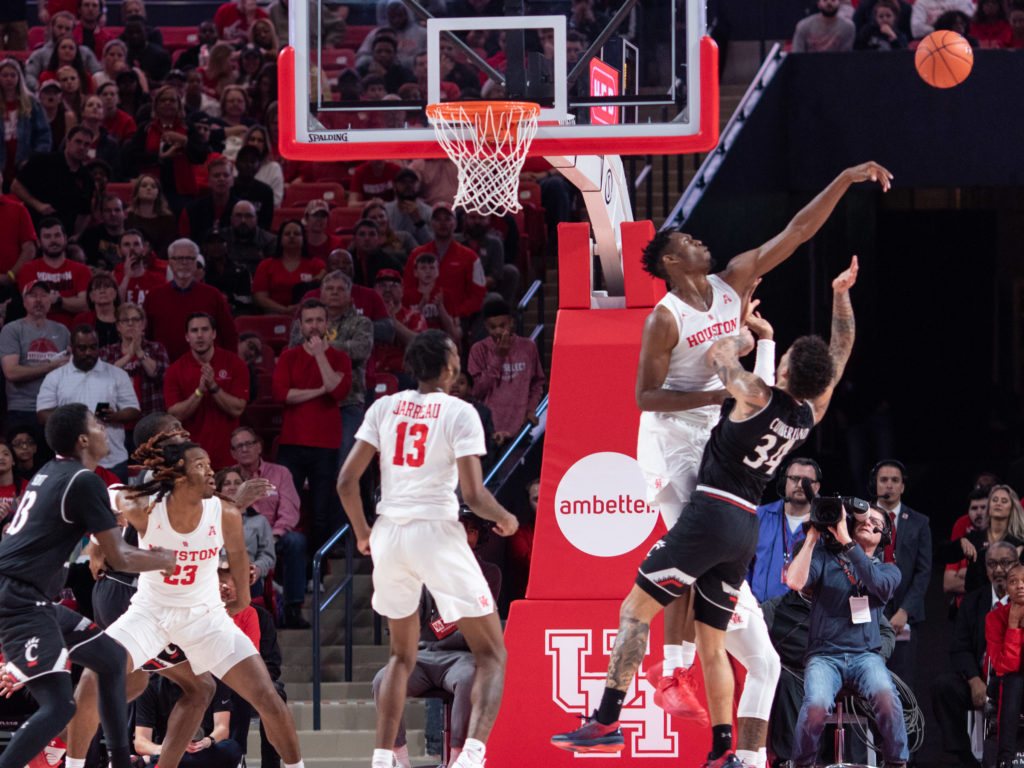 UH Cougars basketball team defeated the University of Cincinnati team at home (Photo by F. Carter Smith)